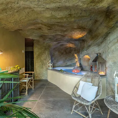Villa Il Conte Luxury Tuscany 3 Bedrooms